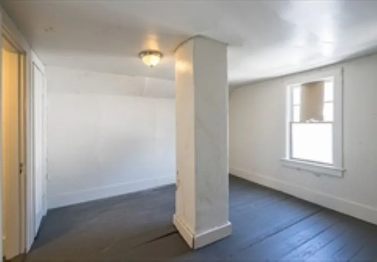11 Shawmut St — Photo 16