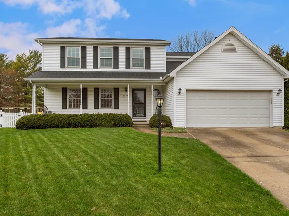 1519 Bridge Point Ln, Champaign, IL 61822