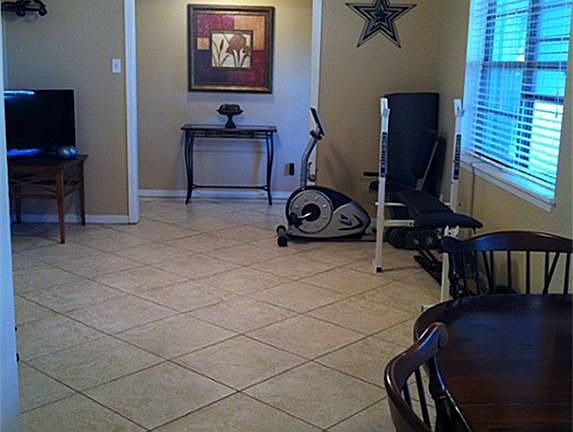 Front living room, diagnal tile.
