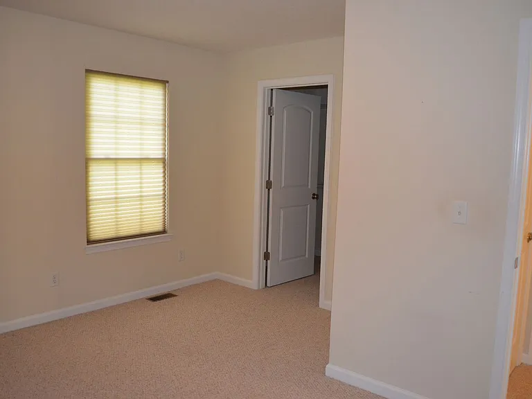 151 Turner Ave — Photo 11