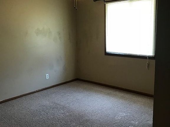 3rd image of 409 6th Ave APT 7