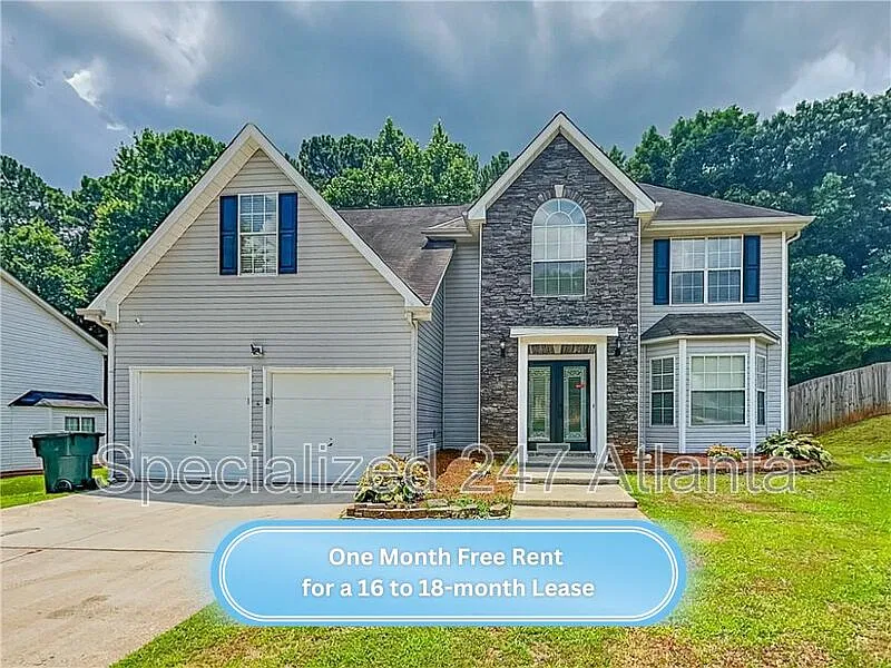 4 bed, 2.5 bath, 2680 sqft, $2,095 — Photo 1