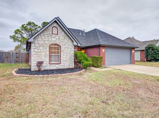 19633 E 39th St S, Broken Arrow, OK 74014