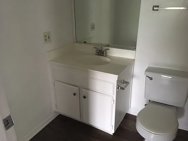 Milesquare Apartments — Photo 7