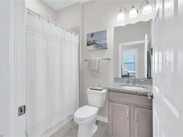 1163 S Town And River Dr — Photo 28