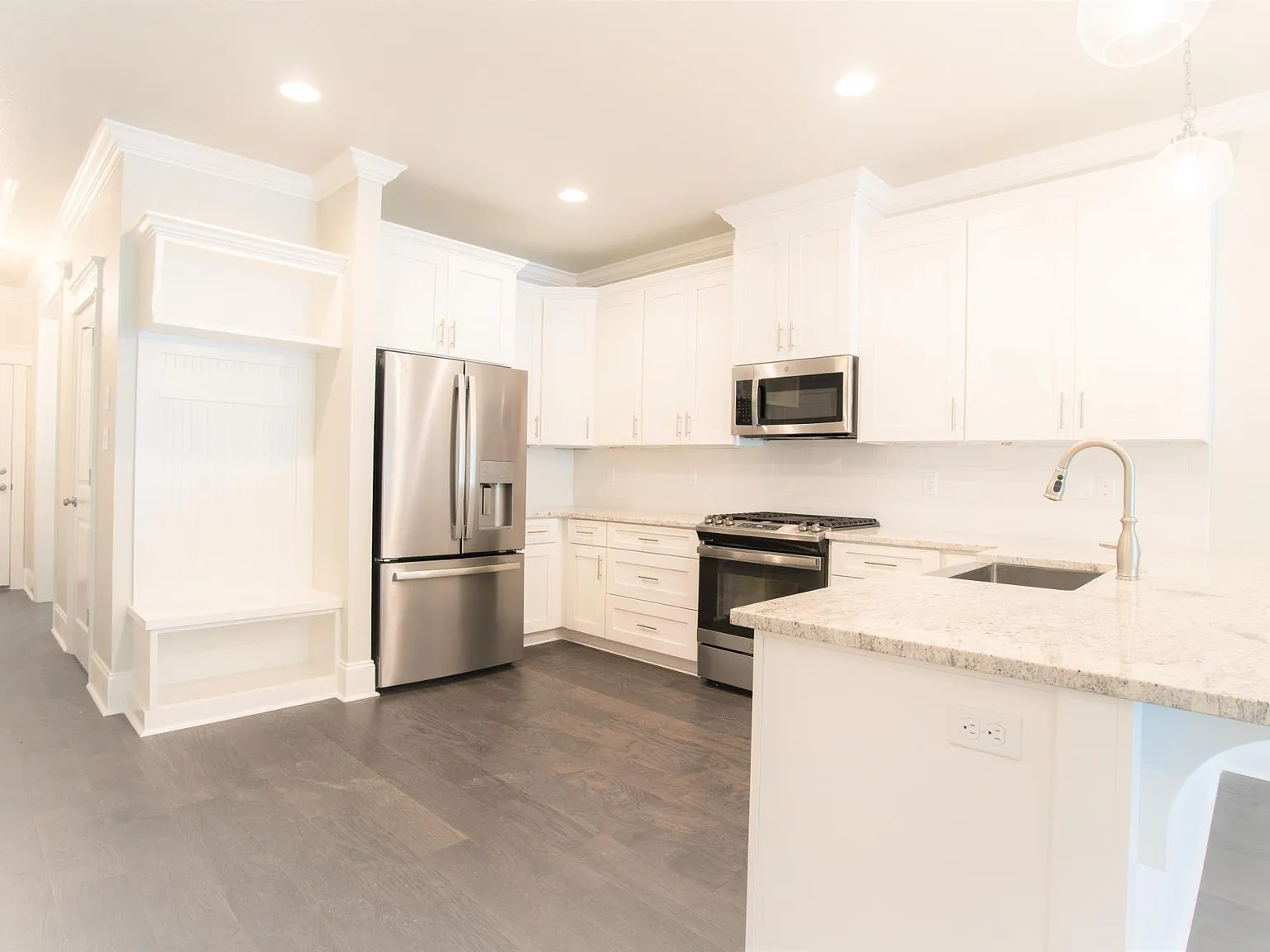 3570 Biltmore Ave — Photo 3