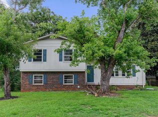 1002 Davenport Rd, Simpsonville, SC 29680