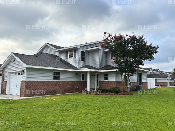 3rd image of 318 Willow Ln