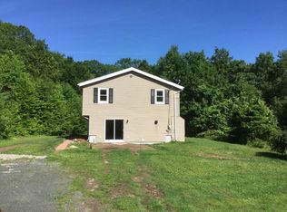 75 South Ln, Granville, MA 01034