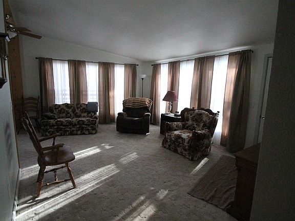 4th image of 1315 E Adams Ave