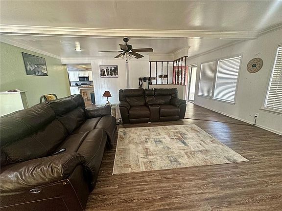 4th image of 1014 Harvey Ave