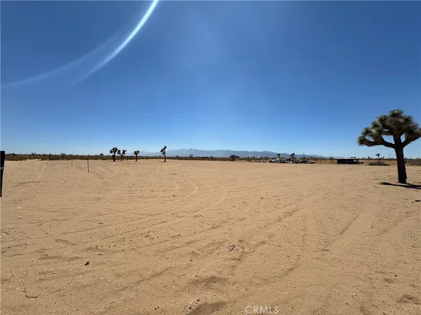 12610 Windermere Rd, Phelan, CA 92371