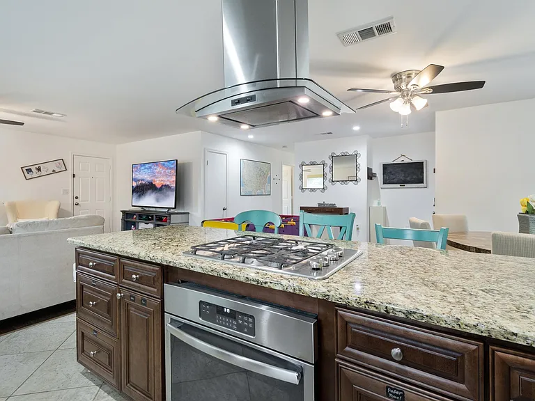 602 N Allen Dr — Photo 21