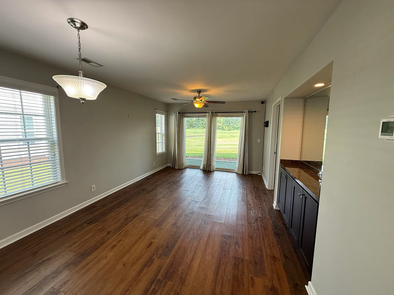 2 bed, 2.0 bath, 1044 sqft, $1,450 — Photo 4