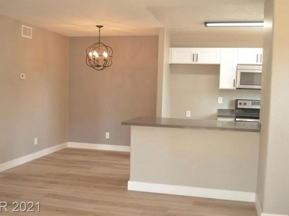 2961 Juniper Hills Blvd #104