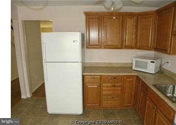 4th image of 8507 Blue Bird Woods Ct