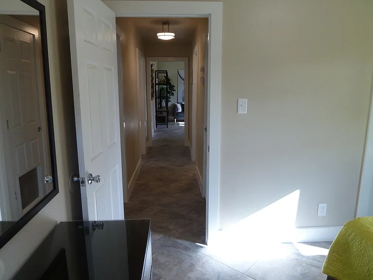2303 Devonshire Dr — Photo 22