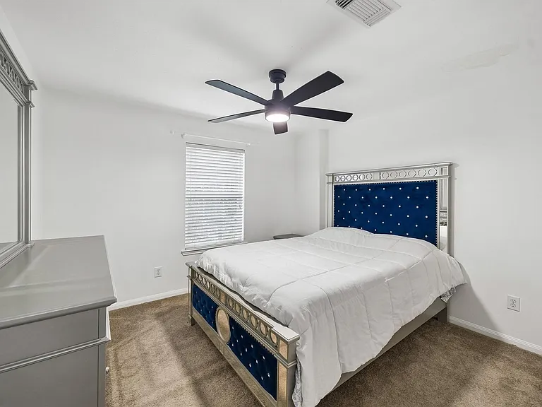 19202 Dickson Park Dr — Photo 9