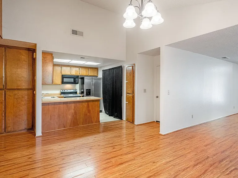 4830 Suncrest Way — Photo 13