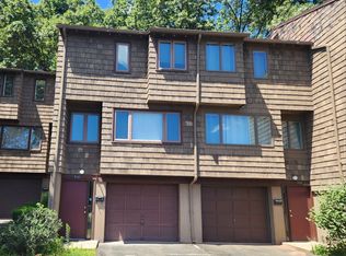 116 Towne House Rd UNIT 116, Hamden, CT 06514