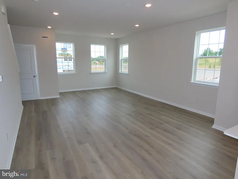 3080 Martha Way — Photo 9