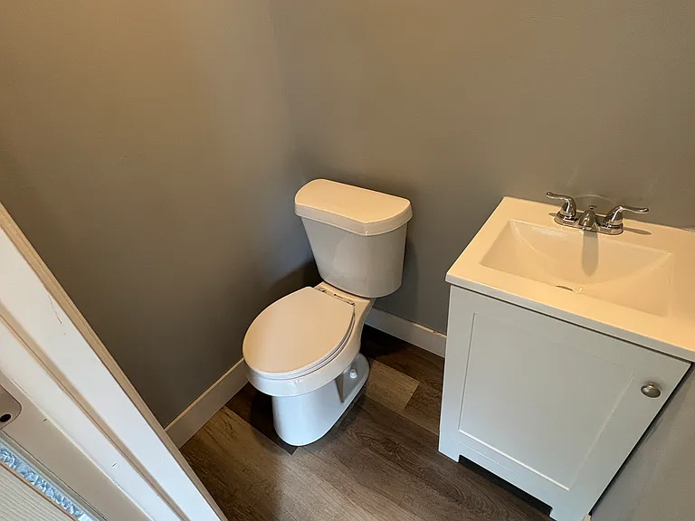 1172 Greenwood Ave — Photo 5