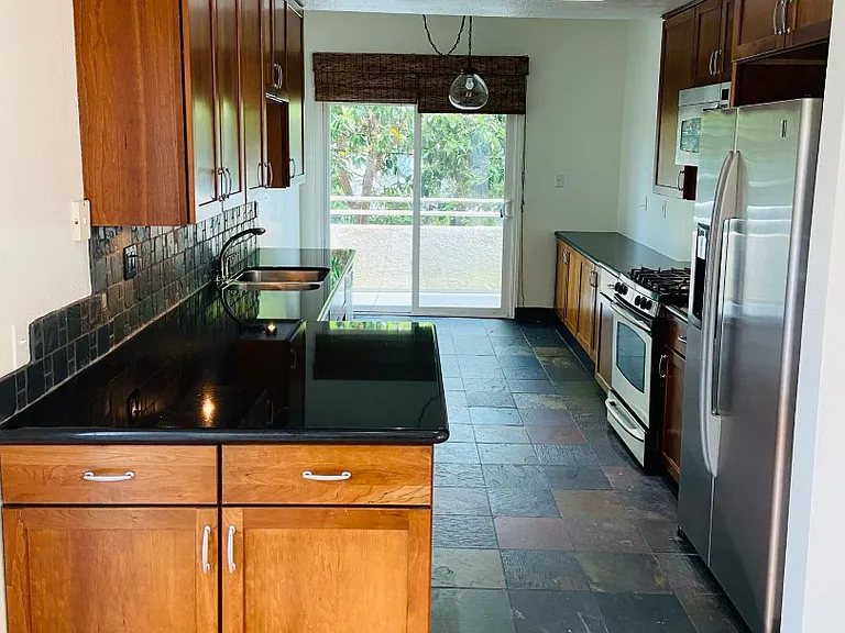 20812 Beach Blvd — Photo 5
