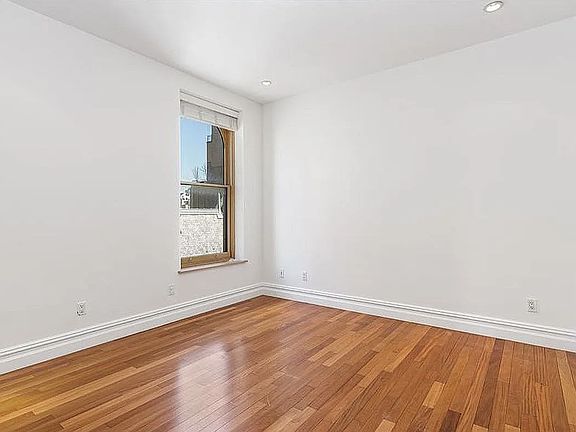 5th image of 154 W 70th St APT 3A