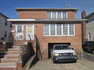 1425 Point Breeze Pl, Far Rockaway, NY 11691