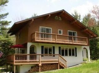99 Cedar Ln, Londonderry, VT 05148