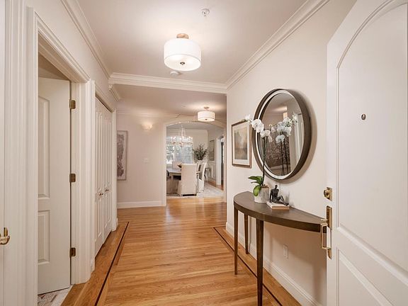 4th image of 1520 Floribunda Ave APT 201