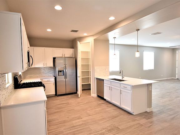 5th image of 11581 N 187th Dr
