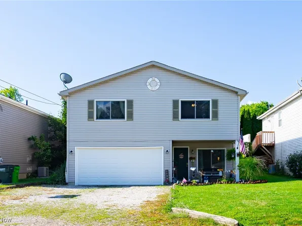 1192 Douglass Ave, Barberton, OH 44203