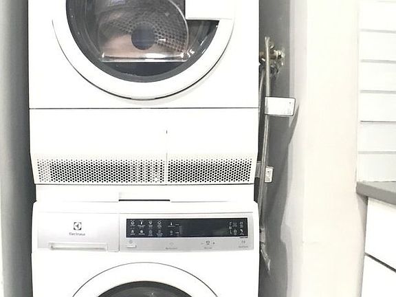 4th image of 218 W 140th St APT 1C