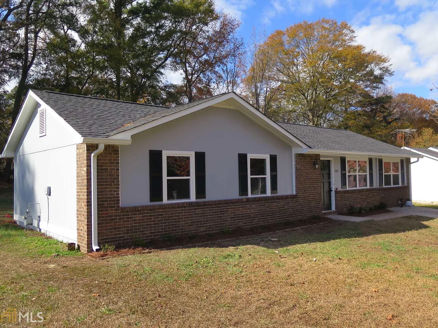 6065 Landover Cir photo 1