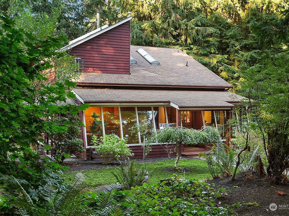 1st image of 18407 228th Avenue NE