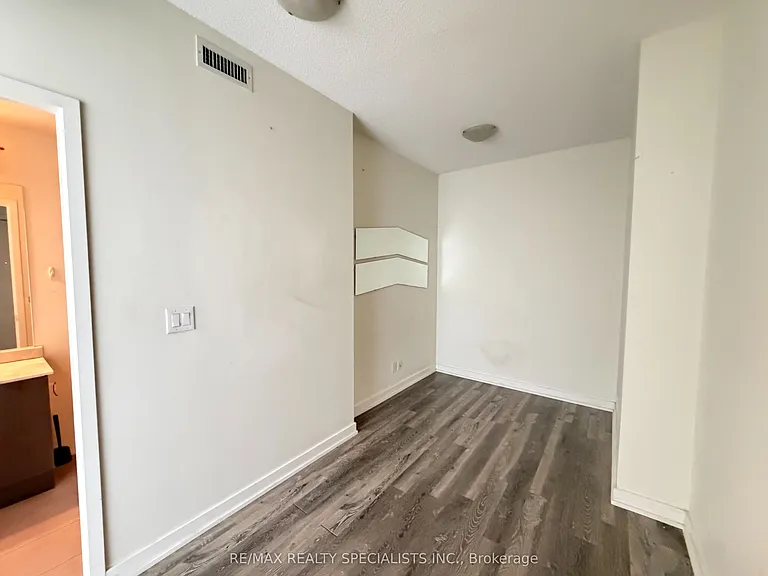 510 Curran Pl #3502 — Photo 7