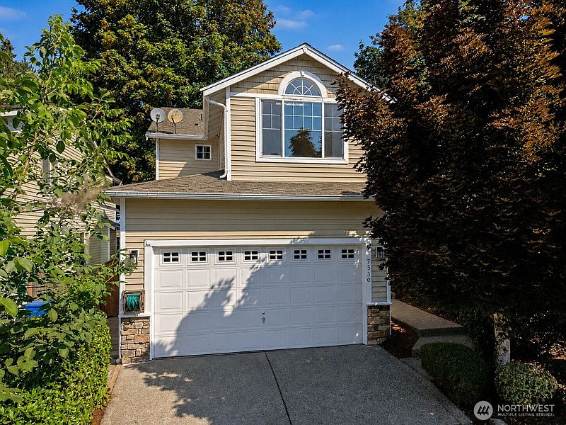 2nd image of 7530 NE 204th Place