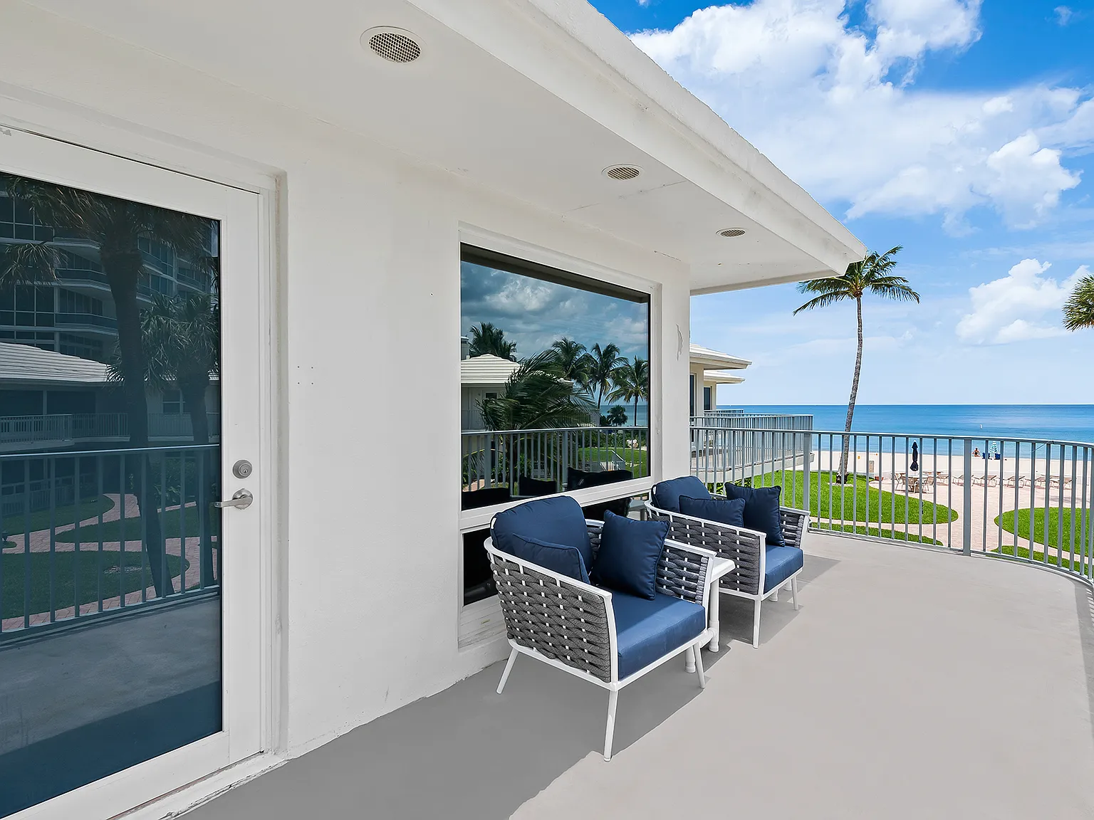 2 bed, 1070 sqft, $6,000 — Photo 2