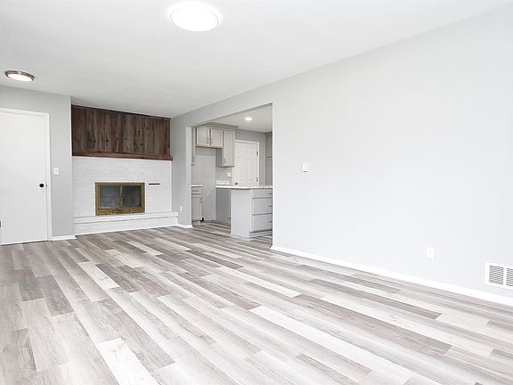 3rd image of 2135 W Candy Ln
