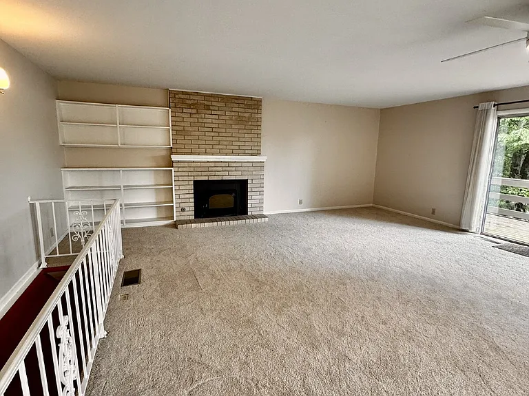 15344 Dutchmans Dr — Photo 3