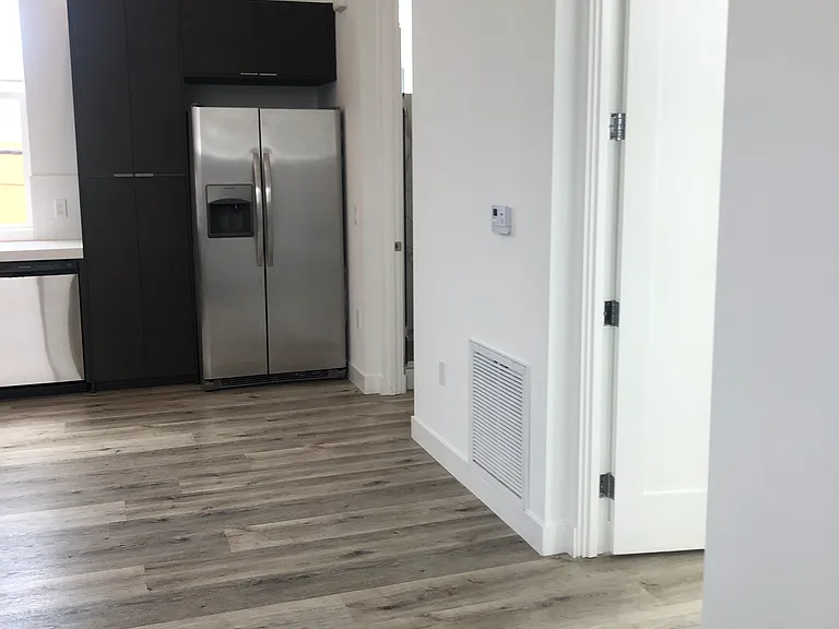 2803 S El Camino Real #B — Photo 6