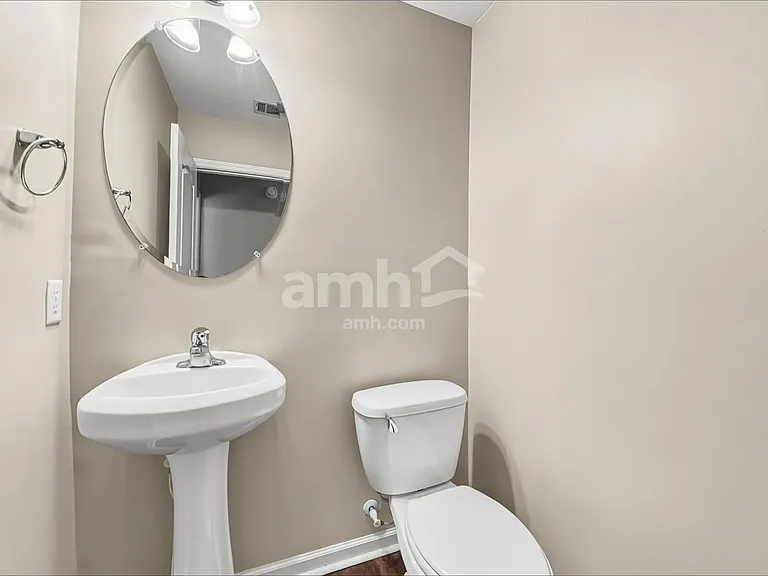 1523 Bradley Blvd — Photo 9