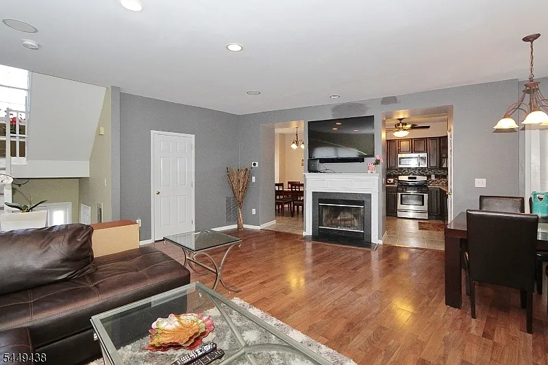 2 bed, 2.5 bath, $3,250 — Photo 4