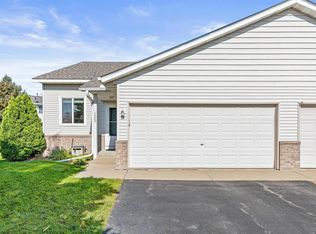 1533 Balinese St, Shakopee, MN 55379