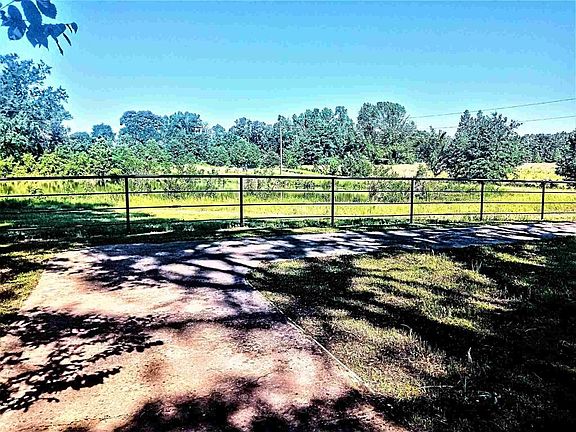 3rd image of 8899 NE County Road 2100