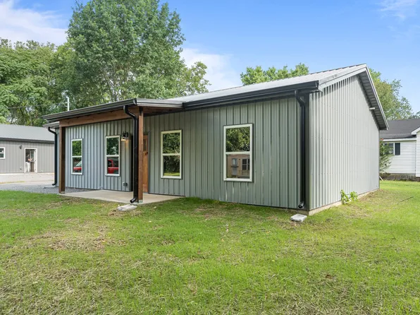 203 Pine St, Cornersville, TN 37047