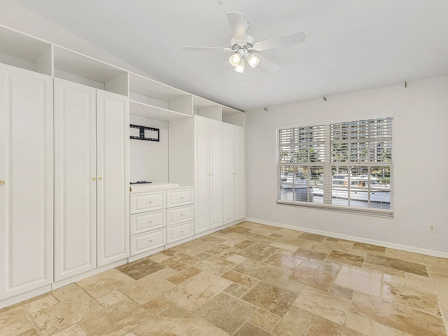 3345 North Key Drive - 42 — Photo 4
