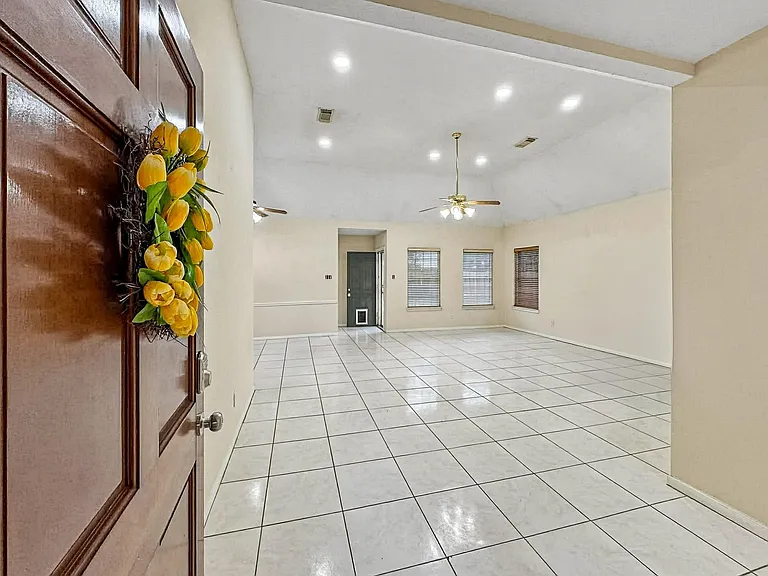 13607 Sable Ln — Photo 4