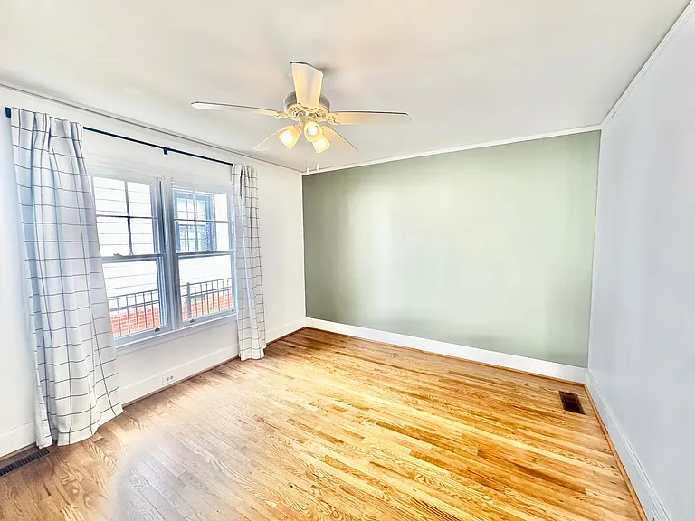 441 Jackson St — Photo 22